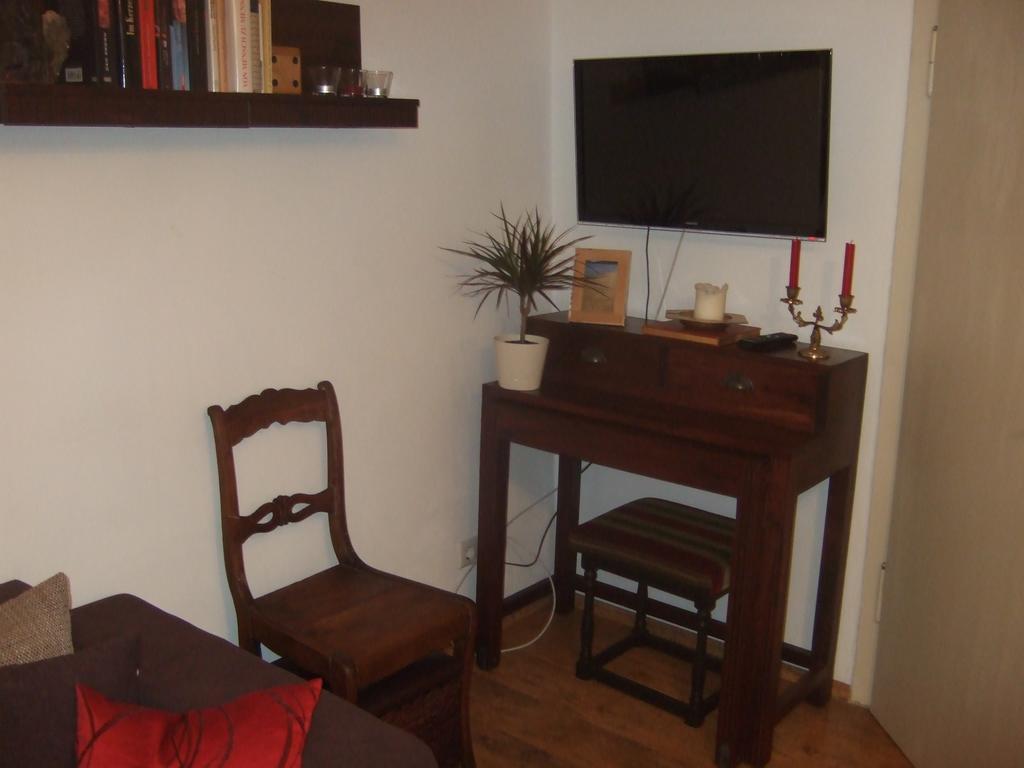 Kleines Winzerhauschen Villa Bremm Habitación foto