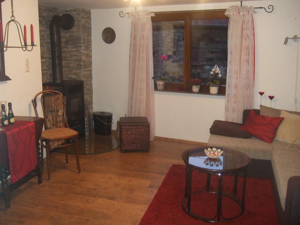 Kleines Winzerhauschen Villa Bremm Habitación foto